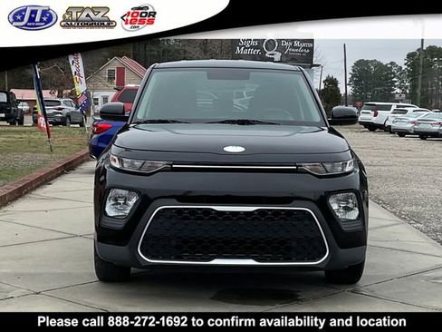 Used 2020 Kia Soul LX FWD image 2
