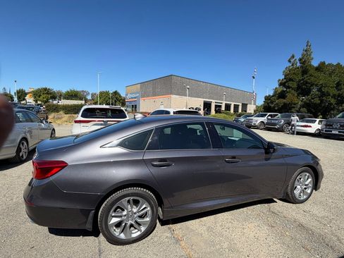 Used 2019 Honda Accord LX image 6