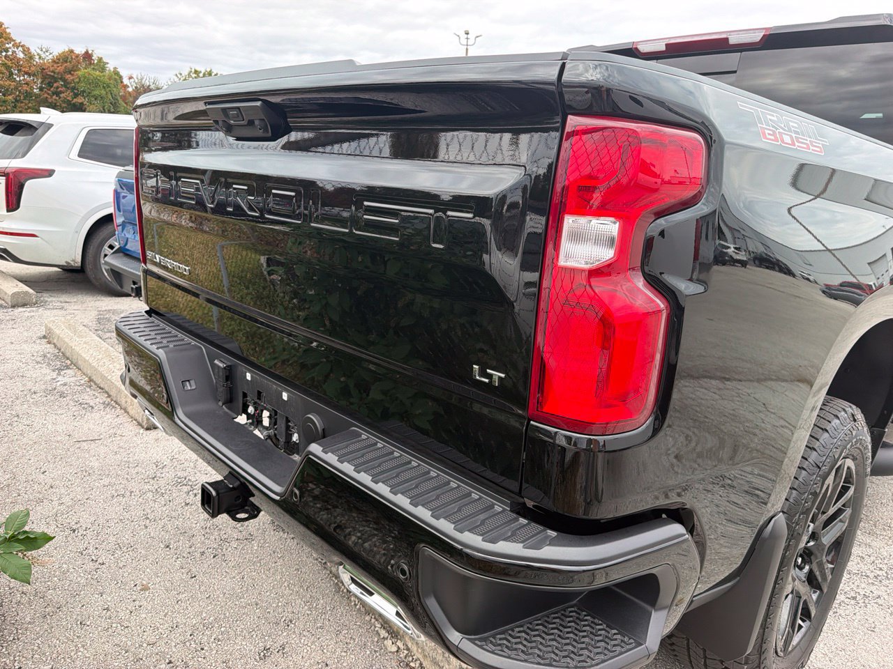Used 2026 Chevrolet Silverado 1500 LT Trail Boss w/ LT Trail Boss Premium Package AWD/4WD image 5