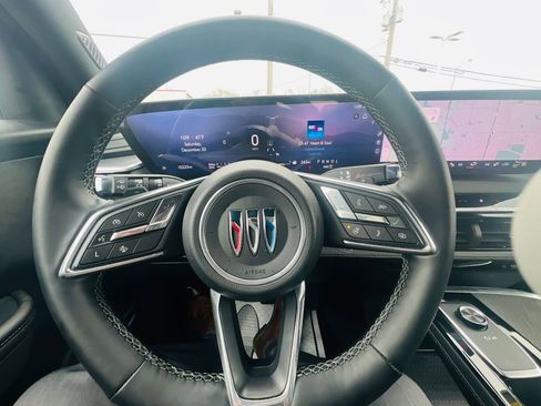 Used 2025 Buick Enclave Sport Touring image 24