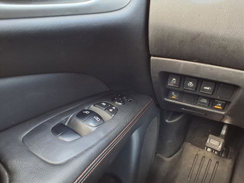 Used 2020 Nissan Pathfinder SL w/ Rock Creek Edition image 23