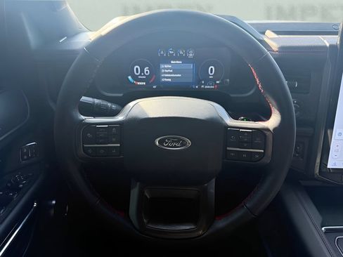 Used 2024 Ford Expedition Limited AWD/4WD image 14