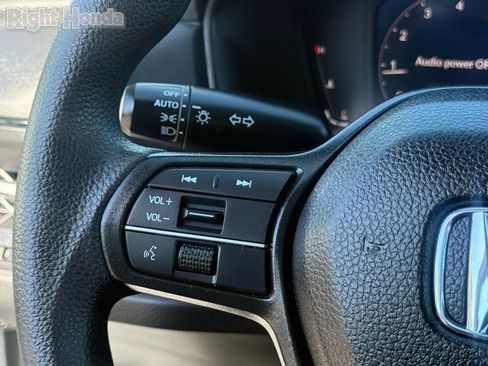 Certified 2025 Honda Accord SE image 17