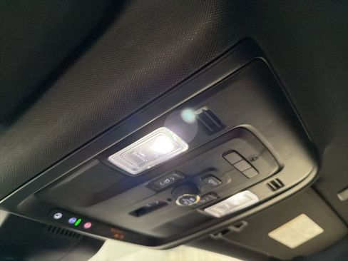 Certified 2023 Chevrolet Suburban Premier image 32