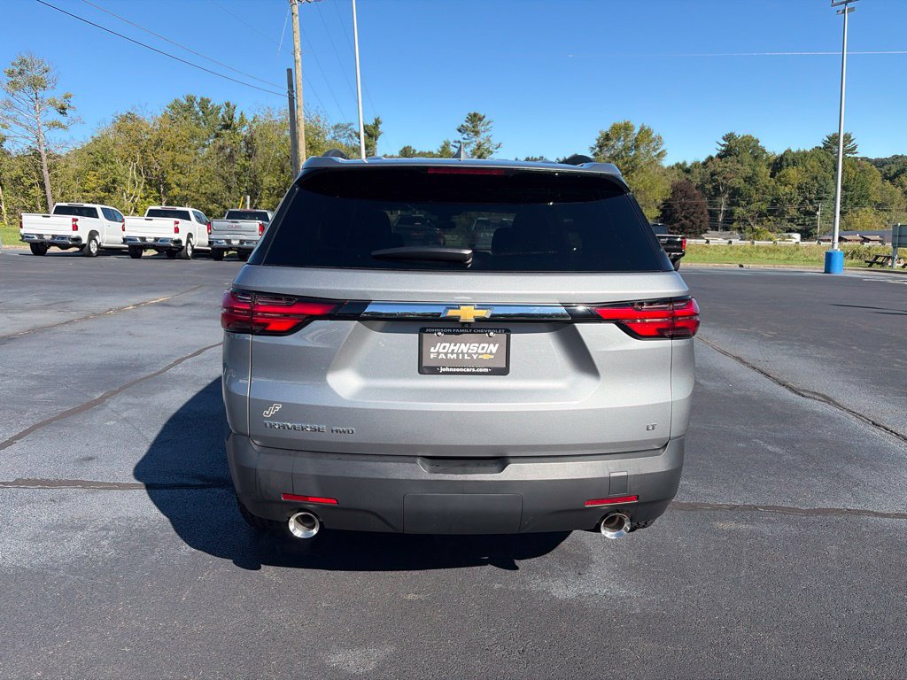Used 2023 Chevrolet Traverse LT w/ LPO, Floor Liner Package AWD/4WD image 9
