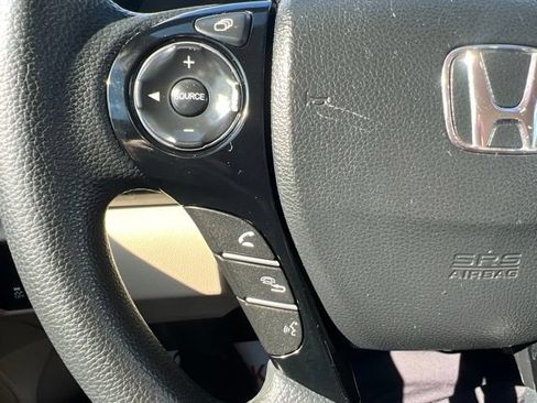 Used 2016 Honda Accord LX image 17
