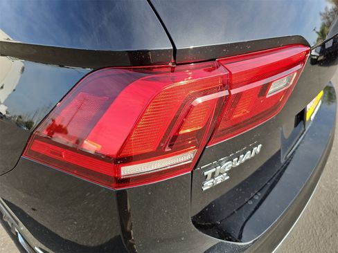 Certified 2020 Volkswagen Tiguan SEL image 39