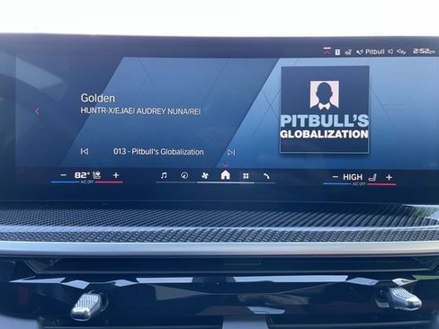 Used 2024 BMW X5 M Competition w/ Executive Package image 19