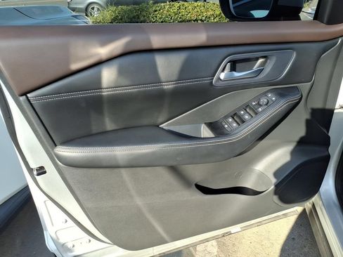 Certified 2023 Nissan Rogue SV w/ SV Premium B Package FWD image 24
