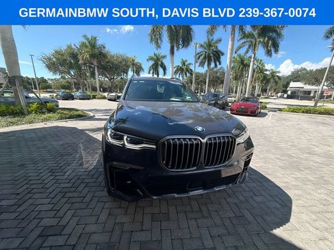 Used 2020 BMW X7 M50i AWD/4WD image 17