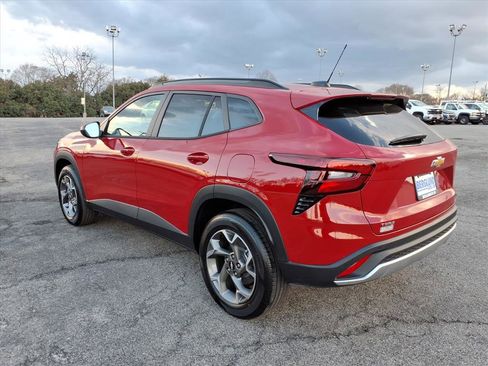 New 2026 Chevrolet Trax LT w/ Driver Confidence Package image 5