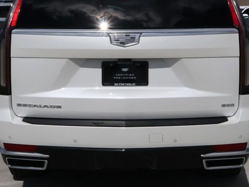 Used 2021 Cadillac Escalade ESV Premium Luxury w/ Driver Assist Tech Package image 10