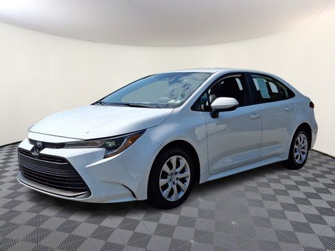 Certified 2024 Toyota Corolla LE FWD image 3