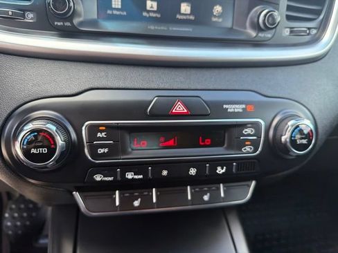 Used 2019 Kia Sorento FWD w/ Option Group 020 image 19