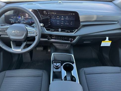 New 2026 Chevrolet Equinox LT w/ Safety and Technology Package AWD/4WD image 2