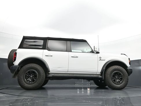Used 2021 Ford Bronco Outer Banks w/ Sasquatch Package AWD/4WD image 35