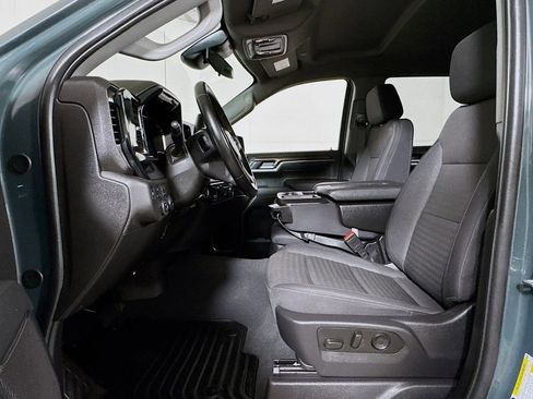Used 2025 Chevrolet Silverado 1500 LT AWD/4WD image 19