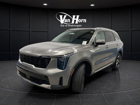 Used 2025 Kia Sorento EX w/ EX Panoramic Sunroof Package AWD/4WD image 3