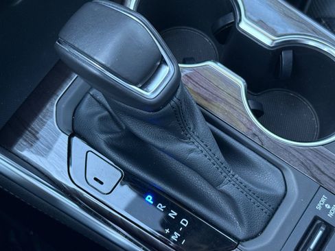 Certified 2022 Toyota Highlander Platinum image 25