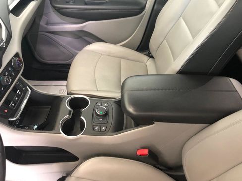 Used 2018 GMC Terrain SLT w/ Preferred Package FWD image 7