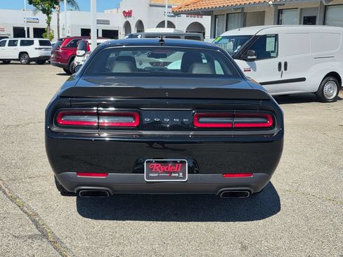 Used 2018 Dodge Challenger R/T Scat Pack RWD image 7