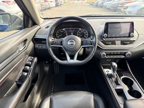 Used 2023 Nissan Altima 2.5 SR FWD image 17