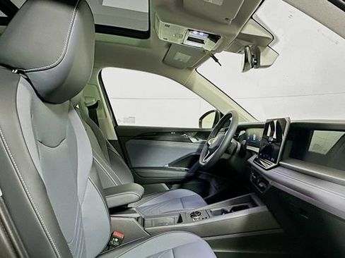 New 2026 Volkswagen Tiguan SE AWD/4WD image 21