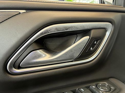 Used 2021 GMC Yukon AT4 w/ Rear Media and Nav Package AWD/4WD image 9