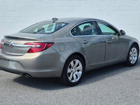 Used 2017 Buick Regal Premium w/ Driver Confidence Package #1 FWD image 16