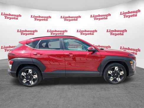Used 2025 Hyundai Kona SEL FWD image 2