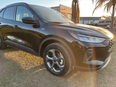 Used 2025 Ford Escape ST-Line image 8