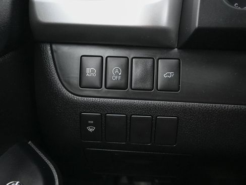 Used 2017 Toyota Highlander XLE image 39