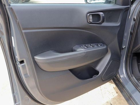 New 2026 Hyundai Venue SEL FWD image 19