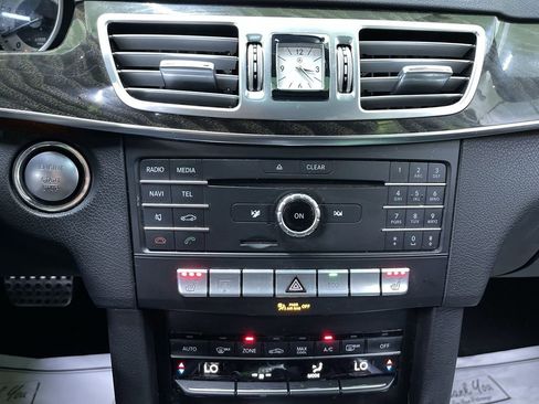 Used 2016 Mercedes-Benz E 350 4MATIC Sedan w/ Premium Package image 22