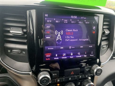 Used 2019 RAM 1500 Laramie w/ Sport Appearance Package AWD/4WD image 16