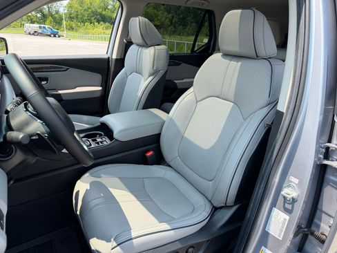 Used 2025 Honda Pilot Elite image 5