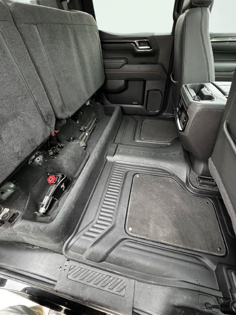 Used 2025 GMC Sierra 1500 AT4 w/ Technology Package AWD/4WD image 33