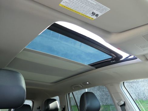 Used 2022 Volkswagen Atlas SEL image 29