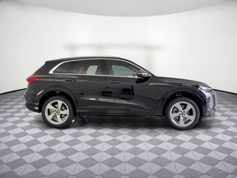 Used 2025 Audi Q5 Premium Plus w/ Premium Plus AWD/4WD image 8