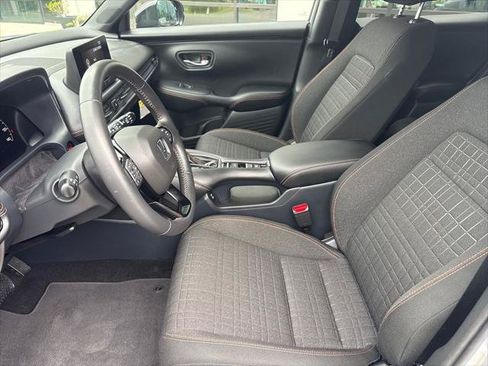 Used 2025 Honda HR-V Sport image 15