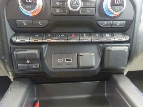 Used 2021 GMC Sierra 1500 Elevation w/ Preferred Package AWD/4WD image 27