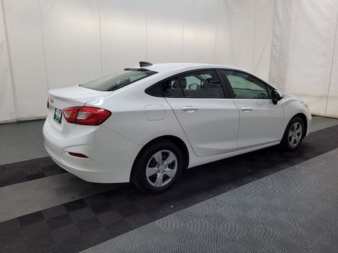 Used 2018 Chevrolet Cruze LS FWD image 10