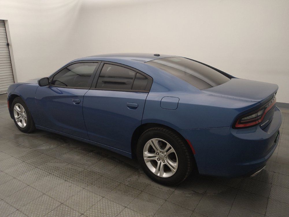 Used 2020 Dodge Charger SXT RWD image 3