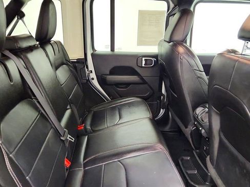 Used 2023 Jeep Wrangler Unlimited Sahara w/ Cold Weather Group AWD/4WD image 23