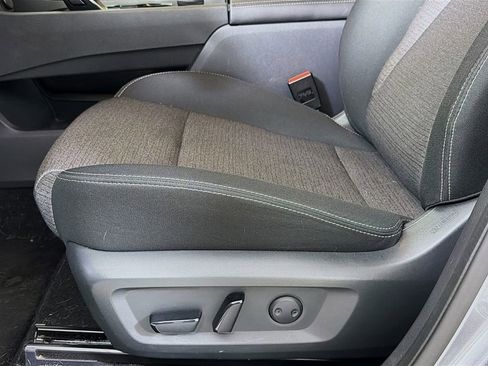 Used 2021 Nissan Rogue SV image 18