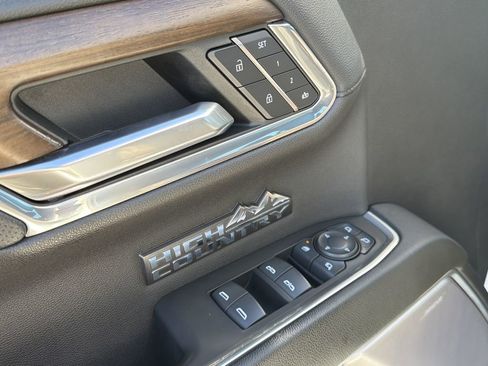 Used 2023 Chevrolet Silverado 1500 High Country w/ High Country Premium Package AWD/4WD image 21