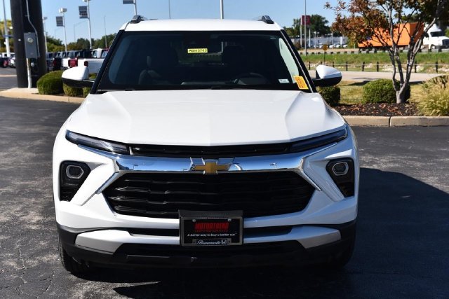 Used 2025 Chevrolet TrailBlazer LT AWD/4WD image 4