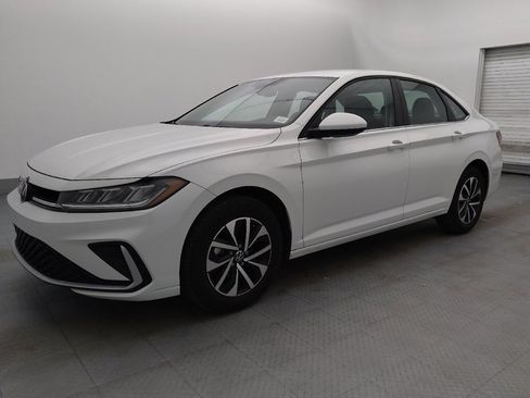 Used 2025 Volkswagen Jetta S image 2