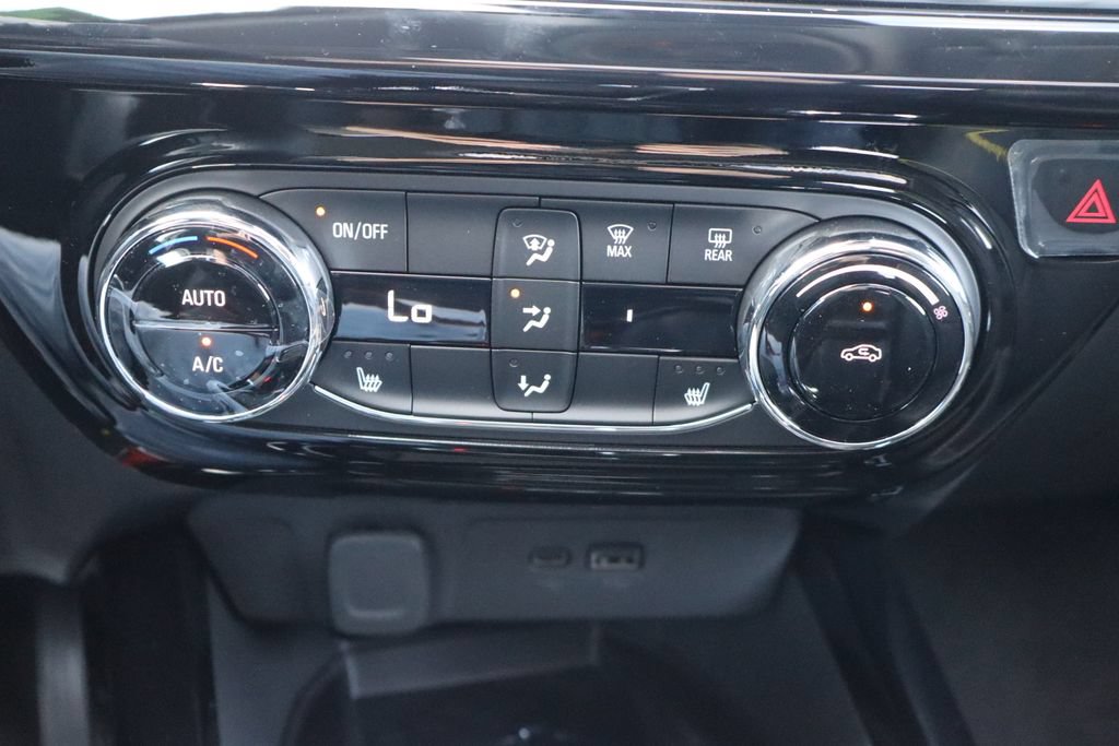 New 2026 Chevrolet Trax ACTIV w/ Sunroof Package FWD image 13