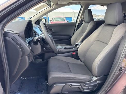 Used 2019 Honda HR-V EX image 11